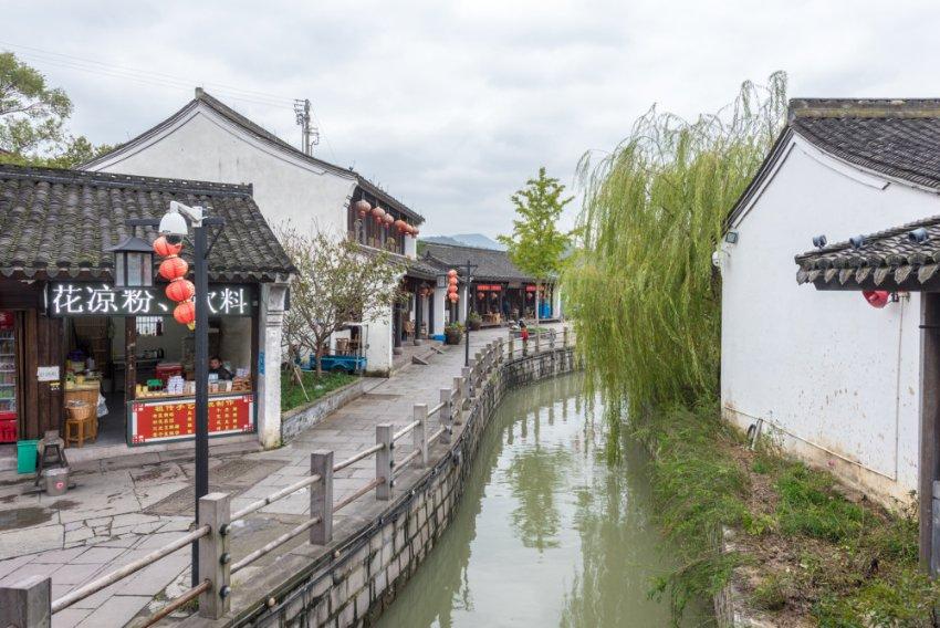 农村子女出去打工都在城里买房,还有回农村建房的意义吗? - 扬子晚报网站